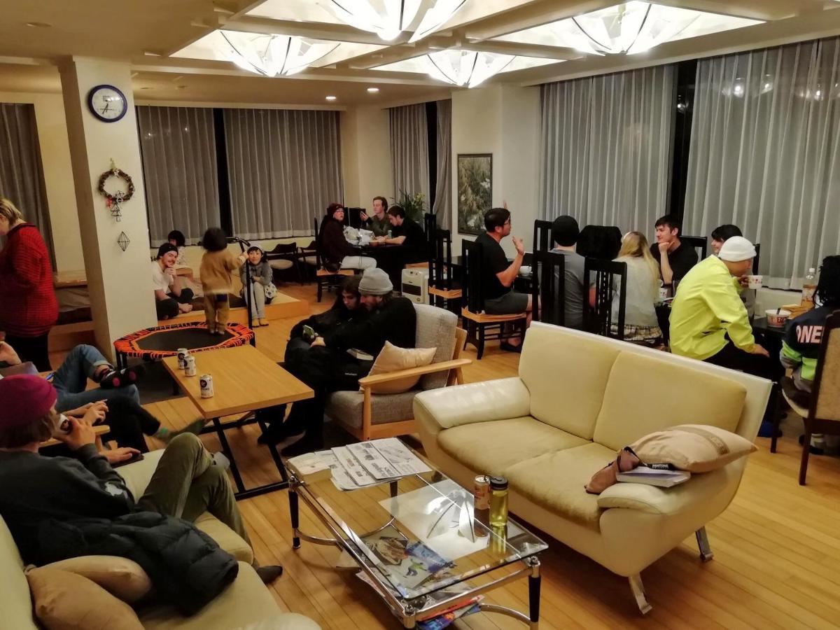K'S House Hakuba Alps - Travelers Hostel Buitenkant foto